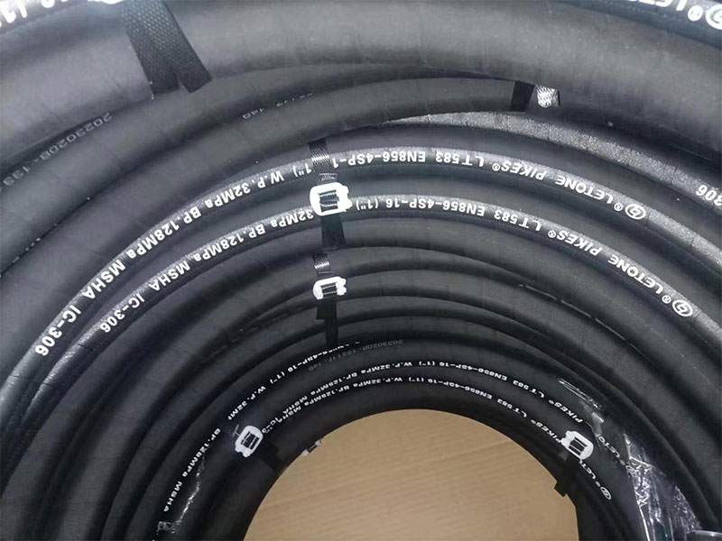 UPE超耐磨混凝土输送软管的维护与保养